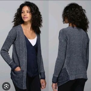 Lululemon vestigan sweater